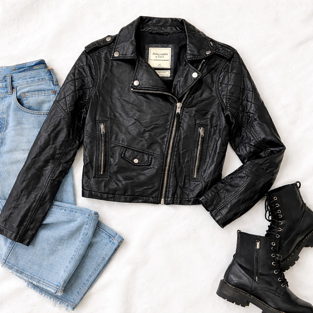 Abercrombie & Fitch Faux Leather Moto Jacket Black Quilted Shoulder Women’s M